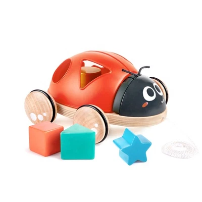 Clasificador de forma Hape Pull-Along Ladybug juguete de madera para niños pequeños, edades 12 meses+ Foto 1 de 4