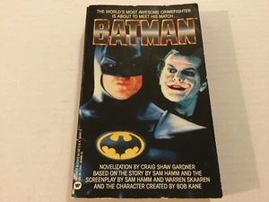 Batman Vintage Movie Tie-In Paperback Book, 1st Printing, DC Comics, 1989 - Picture 1 of 7