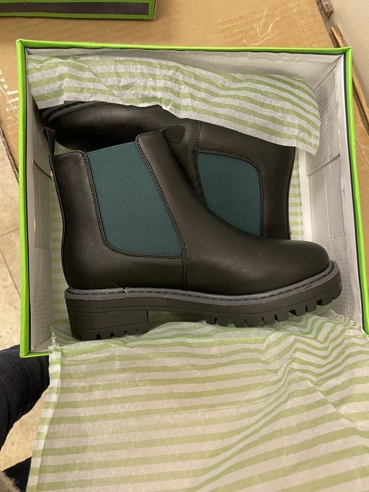 C. Wonder女式Color Block切尔西靴黑色/绿色8M — 第 1/4 张图片