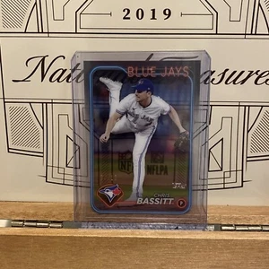 2024 Topps Series 2 Chris Bassitt Clear Border SSP 04/10 Gold Blue Jays - Picture 1 of 2