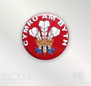 Prince of Wales feathers - Cymru am Byth - Small Button Badge - 25mm diam - Picture 1 of 8