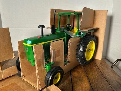 Ertl 1/16 John Deere 4230 Diesel Tractor Toy Farmer 1998 Toy Show NIB #5130PA - Image 1 of 4