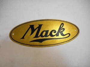 Vintage MACK Truck Front Grill Radiator Hood Oval Badge Emblem Brass Metal - Foto 1 di 1