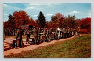 Postal de entrenamiento básico militar alimentación en los campos Fort Dix NJ Nueva Jersey - Imagen 1 de 2