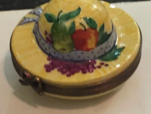VINTAGE LIMOGES FRANCE HAND PAINTED Trinket Box, Summer Hat With Flowers - Picture 1 of 3