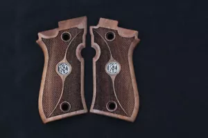 KSD Marke Beretta 81F, 81 FS, 84 F, 84 FS, 84 Gepard kompatibler Nussbaumgriff - Bild 1 von 1