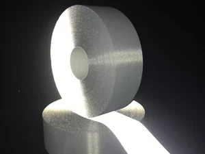 Cinta de seguridad reflectante plateada de súper alta visibilidad para planchar - 10 mm x 3 metros - Imagen 1 de 8