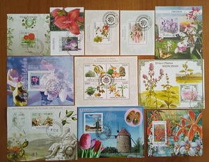 b10 LOTTO DI 11 FOGLIETTI A TEMA PIANTE E FIORI - Foto 1 di 1