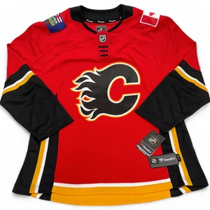 $149 Calgary Flames SEWN Breakaway Fanatics NHL Hockey Jersey Men's Small S NWT - Picture 1 of 7