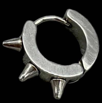 ORECCHINO CERCHIETTO A 3 PUNTE STILE PUNK COLORE ARGENTO ACCIAIO INOX UOMO DONNA - Immagine 1 di 4