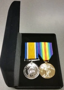 WW1 Replica Medals Pair - Full Size - In Presentation Box - Swing Mounted - Picture 1 of 2