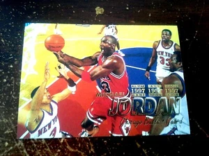 Michael Jordan 97-98 Fleer Gold Karte #23 Chicago Bulls HOF knackig - Bild 1 von 2