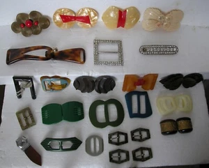 Grande lotto art deco bachelite, celluloide, finta tartaruga, fibbie e clip in metallo - Foto 1 di 18