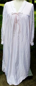 VTG 70s Barbizon Pink Nightgown Cuddleskin Women M Floral Embroidery Retro Grann - Picture 1 of 10