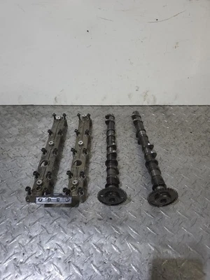 JUEGO DE ÁRBOLES DE LEVAS SUZUKI GSXR 1000 2003-2004 OEM CON RETENEDORES LEVA DE ADMISIÓN CÁMARA DE ESCAPE Foto 1 de 4