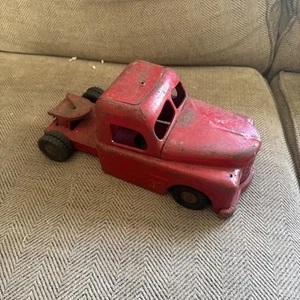 Vintage Large Pressed Steel Structo Red Truck - Bild 1 von 16