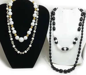 Vintage Necklace Lot TRIFARi MoNeT AVoN Balck White Plastic Bead 1980s - Picture 1 of 4
