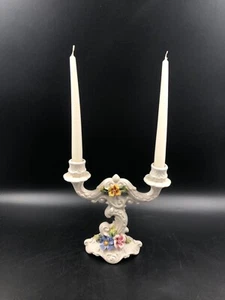 Candelabro portacandele due fiamme in porcellana di Capodimonte vintage - Foto 1 di 7