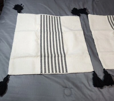  波西米亚枕套 18x18 2 件套,米色带黑色刺绣条纹罩 — 第 1/4 张图片