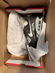 Size 9 - Nike Air Max 90 GORE-TEX Black Honeydew - Picture 1 of 5