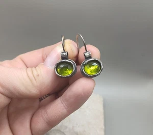 Vintage Signed Silpada Green Stone Dangle Drop Earrings - Picture 1 of 9