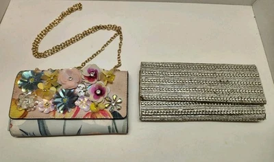 Bandolera Aldo Floral y Bandolera de Noche con Cuentas Plateadas Foto 1 de 4