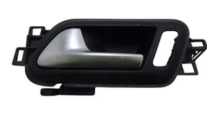 VOLKSWAGEN AMAROK 2H (2010>2012) PASSENGER SIDE FRONT DOOR HANDLE 2H0837113D - Picture 1 of 9