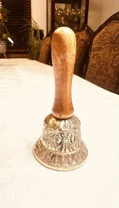 Antigua campana de latón tallado para maestro/servicio/escritorio de escuela con mango de madera - Imagen 1 de 7