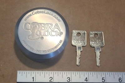 Cobra heavy steel puck lock with a Medeco M3 64S locking cylinder & 2 keys - Image 1 of 4