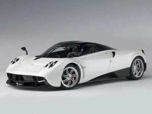 PAGANI HUAYRA WHITE WITH SILVER WHEELS 1:12 by AUTOART 12231 BRAND NEW IN BOX - Picture 1 of 9