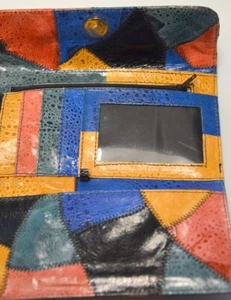 Ladies Reptile Wallet - Snap Closure, Outside zip pocket, Inside more pockets. - Picture 1 of 5