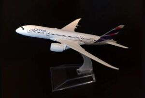 New 1:400 Diecast Latam Airlines Boeing 787 Plane