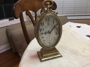 Vintage Hotel Viewx DEPUIS 1928 Shelf / Mantle Clock - Gold Tone - Picture 1 of 6