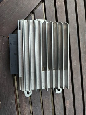 Verstärker 8J0 035 223 B Soundsystem Audi TT 8J - Bild 1 von 3