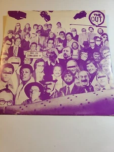 The Out - Who Is Innocent/Linda's Just A Statue 7" 45 RPM VIRGIN VS-308 NM F179 - Picture 1 of 2