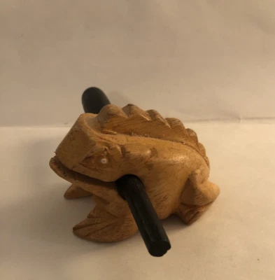 Pequeño Handmad Madera Croando Rana Raspa Guiro Tono Bloque Animal Music Instrumen Foto 1 de 3