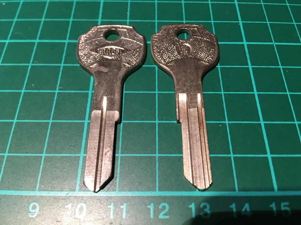 Glass Goggomobil, Zündapp Janus - key blank Errebi HF1R, HUF profile  - Image 1 of 1