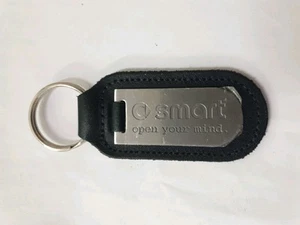 SMART CAR BEACONSFIELD BUCKS AUTOMOTIVE COLLECTIBLE KEY FOB KEY RING - Picture 1 of 4