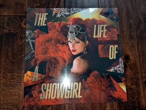 TAYLOR SWIFT Life Of A Showgirl Under Bright Lights Pearlescent Vinyl IN HAND - Foto 1 di 6