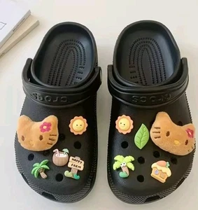 Juego de 10 dijes de zapatos de felpa Hello Kitty compatibles con Crocs - Imagen 1 de 4