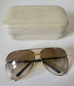 MARC JACOBS Lunettes de soleil monture dorée verres fumés dégressifs avec étui - Imagen 1 de 3