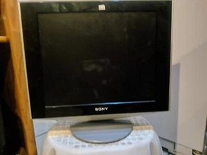 Sony SDM HS-73 Flat Screen Comp Monitor, 17" Screen has Some Small Spots - 00422 - Picture 1 of 13