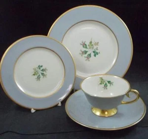 Lote de tazas y platillos Flintridge San Marino Gold Trim con platos de ensalada y pan - Imagen 1 de 12