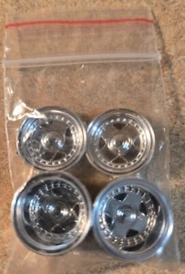 Vintage BUILDER PARTS! Convo Pros 4 Lug 4 Spoke 1/24-1/25 Scale - Unknown Issue - Picture 1 of 2
