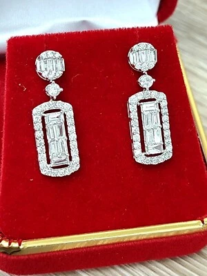 СЕРЬГИ-ПОДВЕСКИ С НАТУРАЛЬНЫМ БРИЛЛИАНТОМ ОРЕОЛОМ 1,30 КАРАТА ЗОЛОТО 14 КАРАТ - Изображение 1 из 4