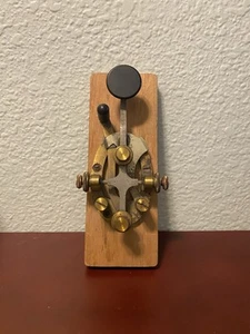 WW2 US Army Signal Corps Type J-38 Telegraph Code Key, by Lionel Manufacturing - Zdjęcie 1 z 5