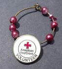  Pin métallique volontaire de la Croix-Rouge américaine