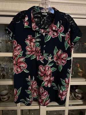 Van Heusen XXL女式短袖花卉上衣  — 第 1/4 张图片