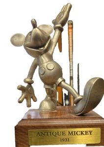 Hudson Pewter Disney Mickey Mouse "Antique Mickey" Statue - Picture 1 of 4