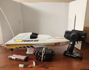 Tower Hobbies Power Vee RC Boat Ready-to Run 2010 Tested Working - Picture 1 of 15